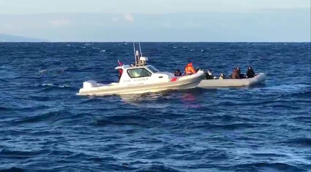 İzmir’de 30 kaçak göçmen yakalandı 