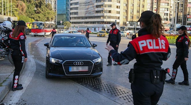 İzmir'de 363 şüpheli gözaltına alındı