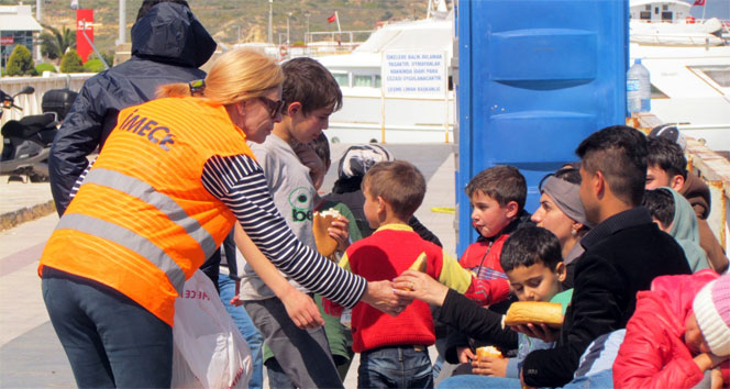 İzmir'de 63 sığınmacı yakalandı