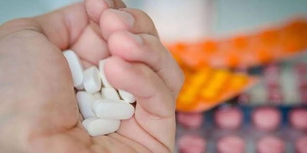 İzmir’de 7 yaşındaki Suriyeli çocuk evde bulduğu ilaçları içerek hayatını kaybetti