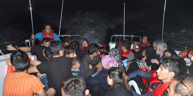 İzmir'de 72 düzensiz göçmen yakalandı