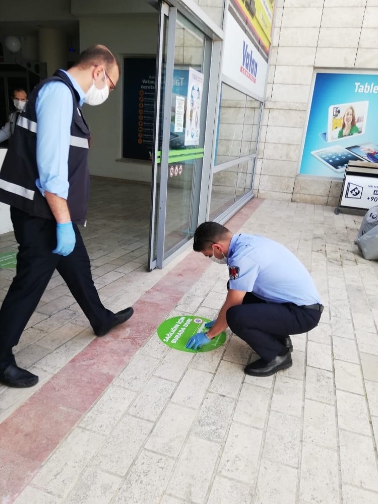 İzmir’de açılan AVM’ler kurallara uydu 