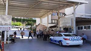 İzmir'de akrabalar arasındaki silahlı kavgada 2 kişi öldü