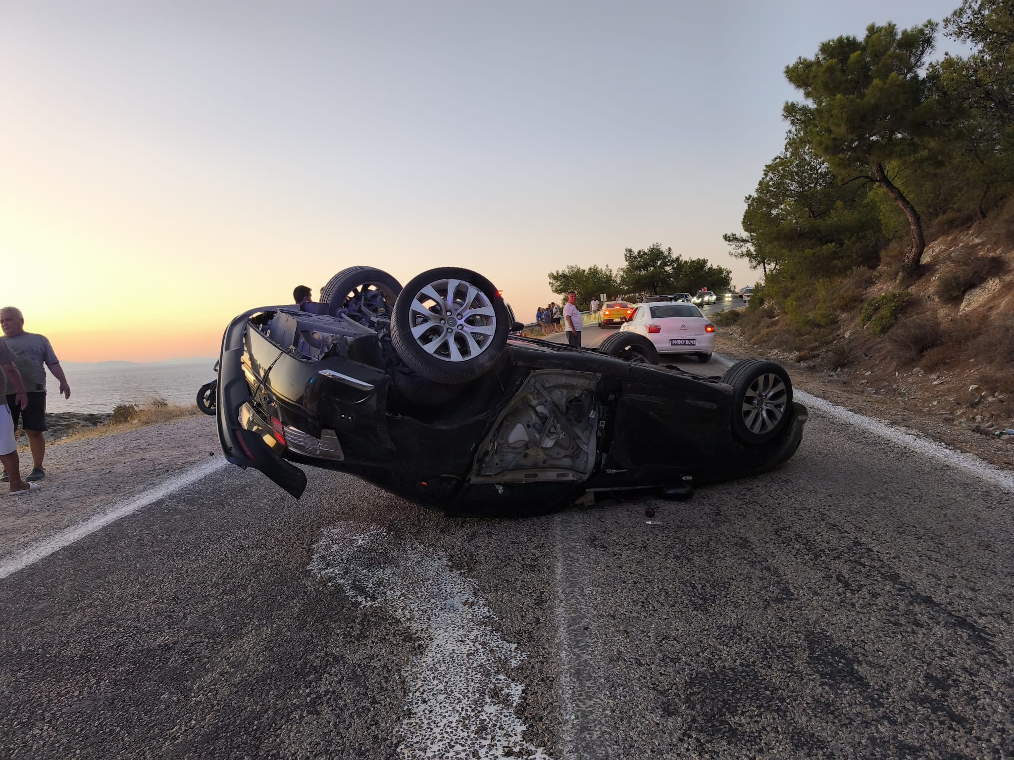 İzmir'de alkollü sürücü dehşet saçtı: 4 yaralı
