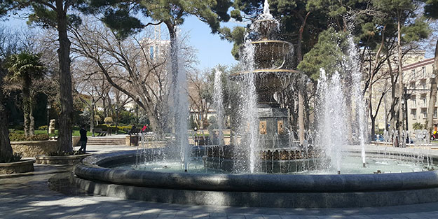 İzmir'de Bakü dostluk parkı