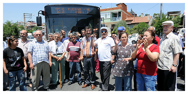 İzmir’de belediyeye protesto