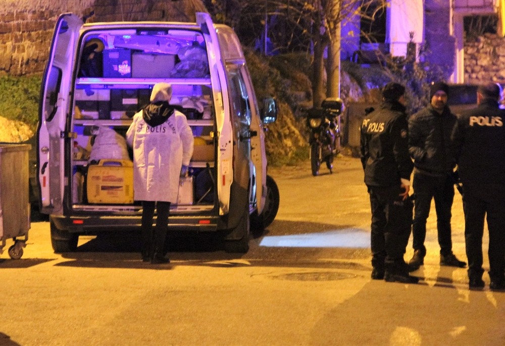 İzmir’de bıçaklı kavga: 1 ölü 