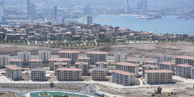 İzmir'de bin 391 deprem konutunun inşası tamamlandı