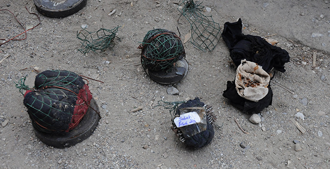 İzmir'de bomba sanılan şüpheli paketten 