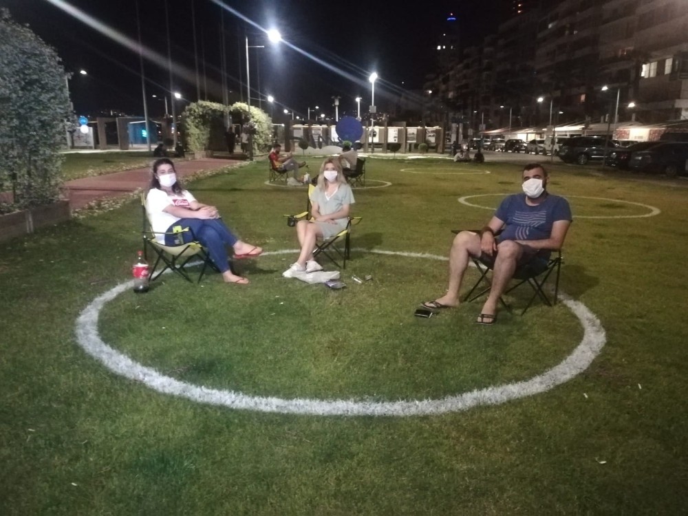 İzmir’de ‘çember daire’ içinde kordon keyfi 