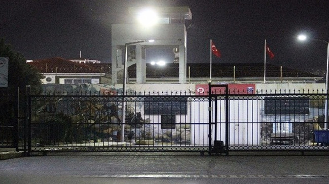 İzmirde cezaevinde yangın