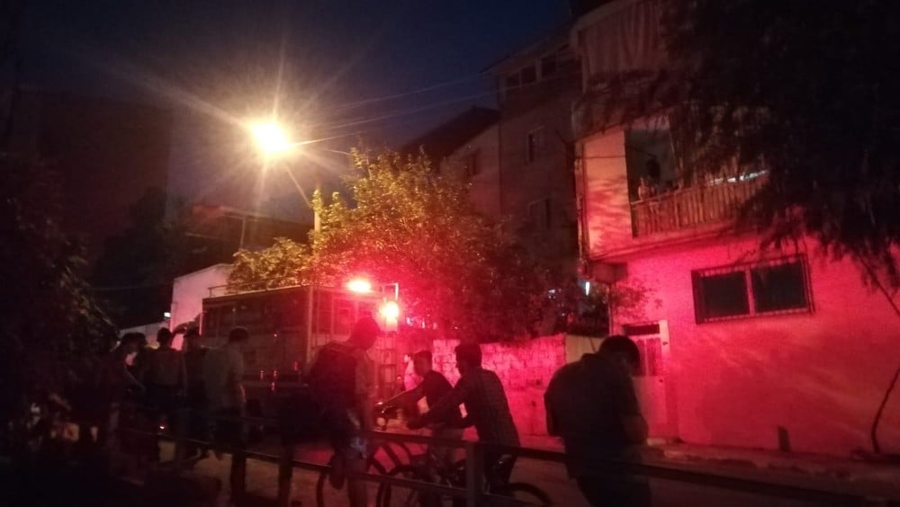 İzmir’de cinayet zanlılarının evinin kundaklandığı iddiası 
