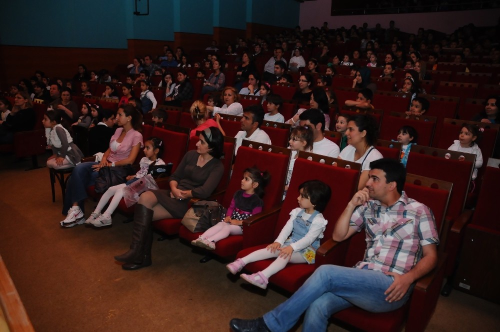 İzmir’de çocuklara tatil sineması 