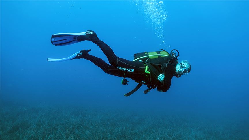 İzmir'de dalış merkezleri faaliyetlerine 'kontrollü' başladı