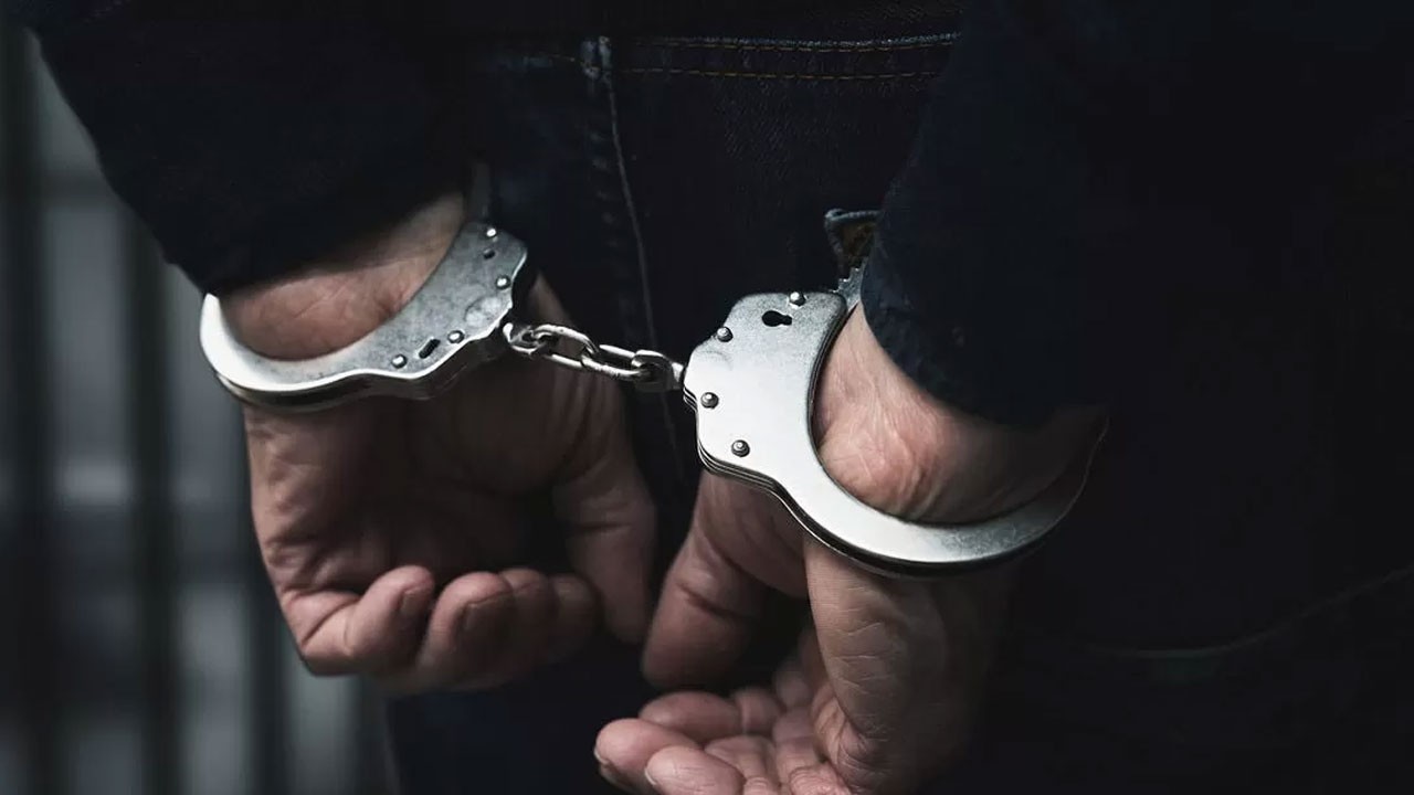 İzmir'de DEAŞ operasyonu: 4 kişi paketlendi