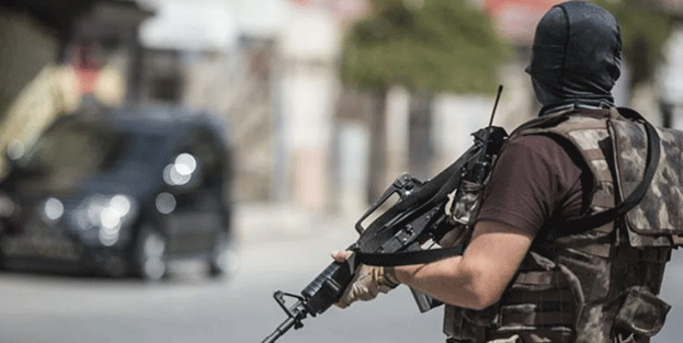 İzmir'de DEAŞ operasyonu: 6 kişi paketlendi