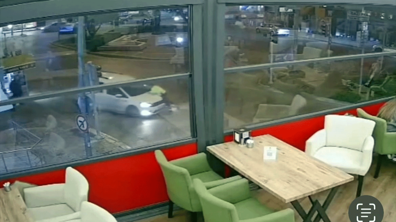 İzmir’de dehşet anları! Alkollü sürücü polisi metrelerce sürükledi