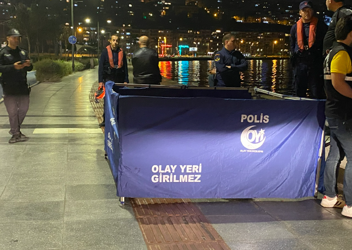İzmir'de, denizde ayaklarına bidon bağlanmış erkek cesedi bulundu