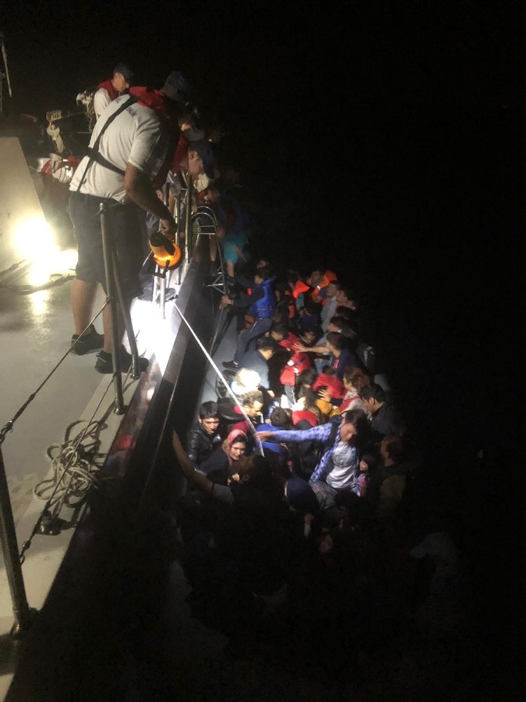 İzmir’de düzensiz göçmen operasyonu 