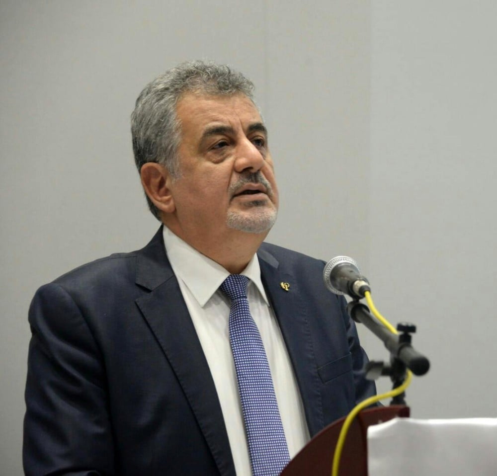 İzmir’de eczanelerden ücretsiz maske temini başladı 