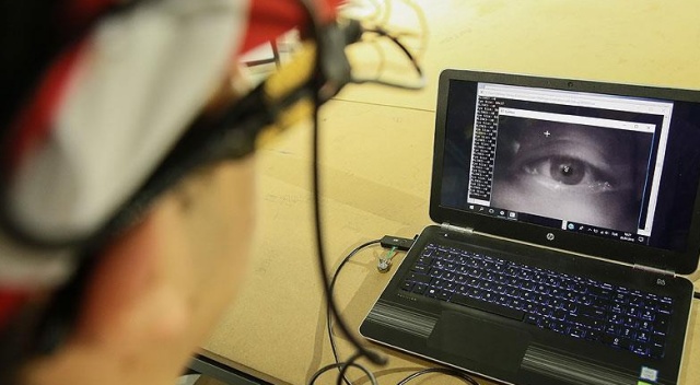 İzmir'de engellilere gözle bilgisayar kullandıran yazılım geliştirdi