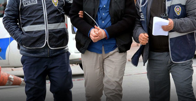 İzmir'de eski emniyet müdürüne FETÖ'den 7,5 yıl hapis cezası