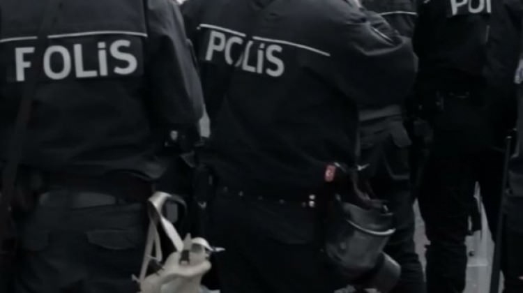 İzmir’de eski polislere operasyon! 33 tutuklama