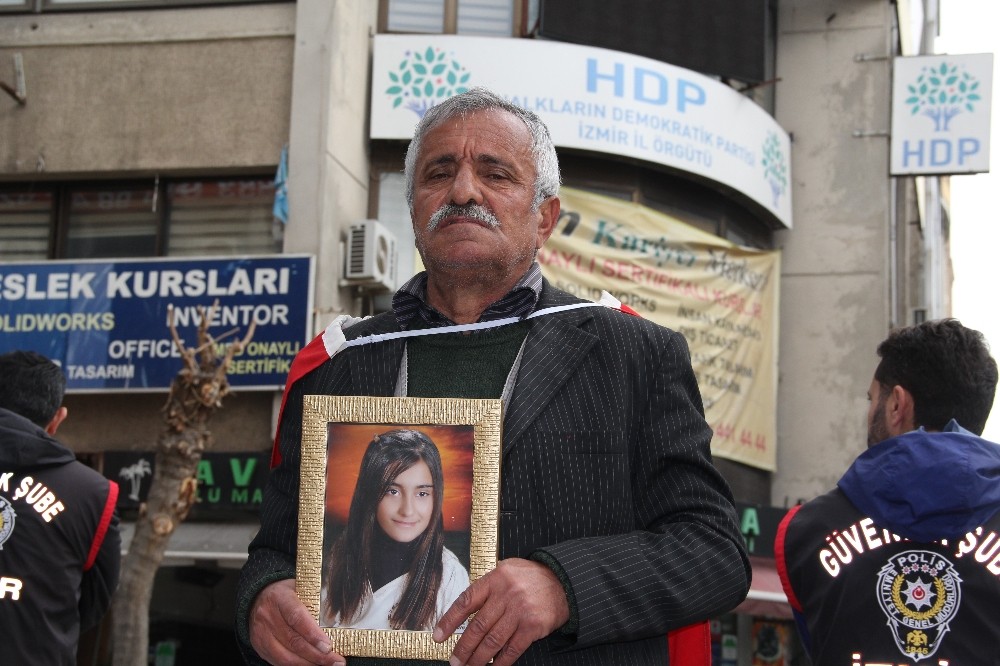 İzmir’de evlat nöbeti 