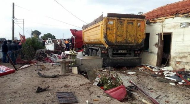 İzmir'de feci kaza, 1 ölü var