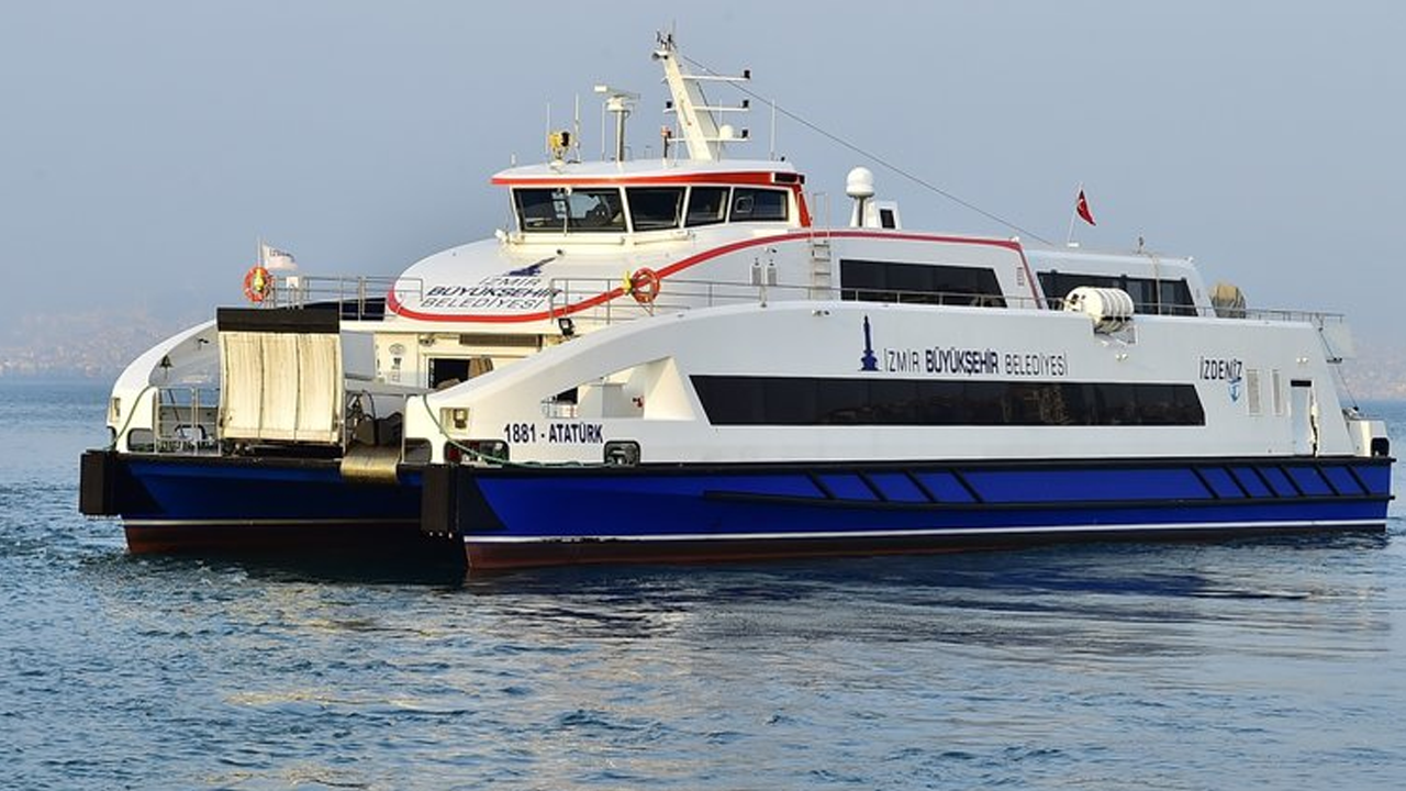 İzmir'de feribot ücretlerine zam!