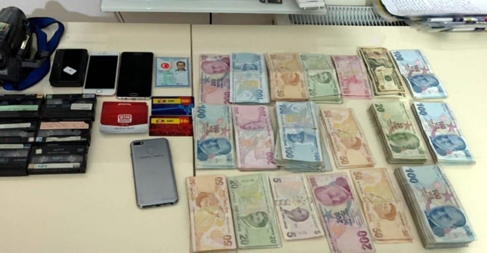 İzmir’de gaybubet evlerine yönelik operasyonda 27 tutuklama 