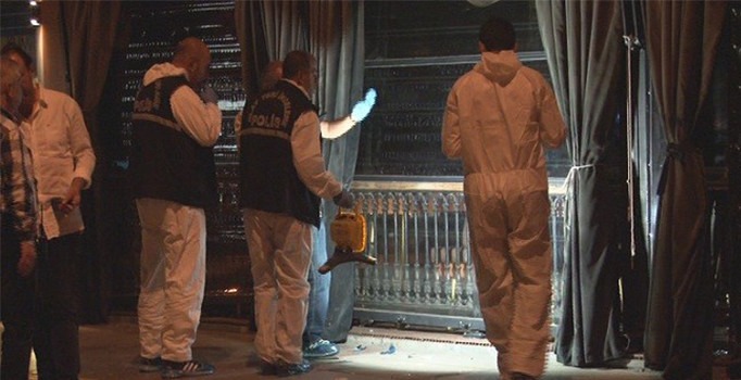 İzmir'de gece kulübüne ateş açan saldırgan enselendi