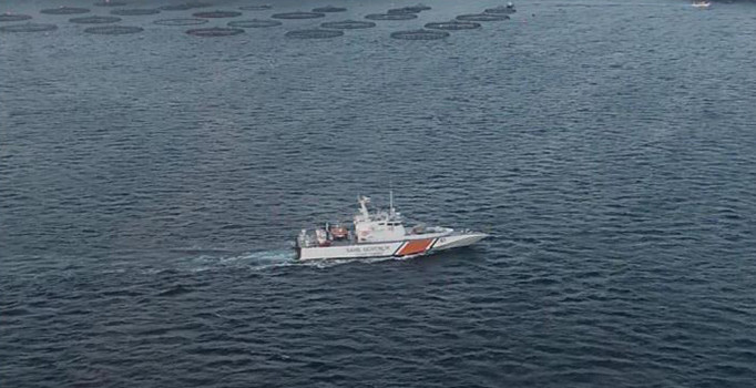 İzmir'de göçmenleri taşıyan tekne battı: 4 kişi öldü