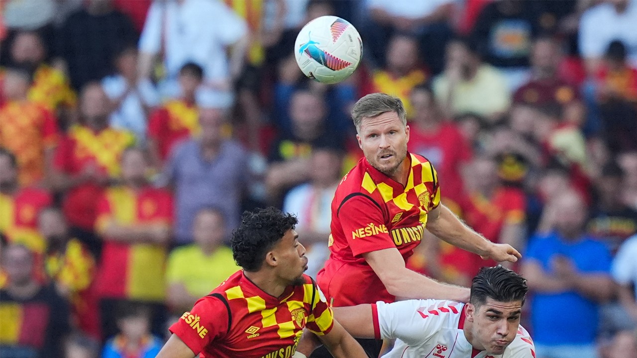 İzmir'de gol düellosu: Meşaleyi ateşledik!! Göztepe 90+4'te kazandı! Rakibi puan kaybını yaşadı