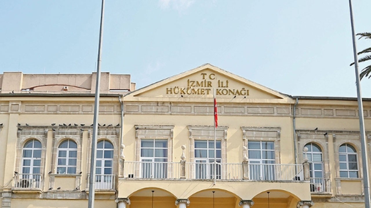 İzmir'de gösteri ve basın açıklaması yasağı uzatıldı