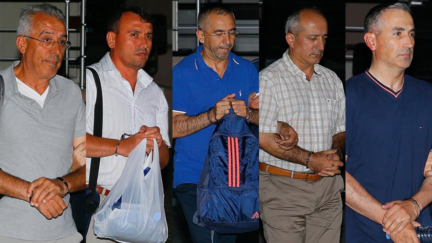 İzmir'de gözaltına alınan generaller adliyede