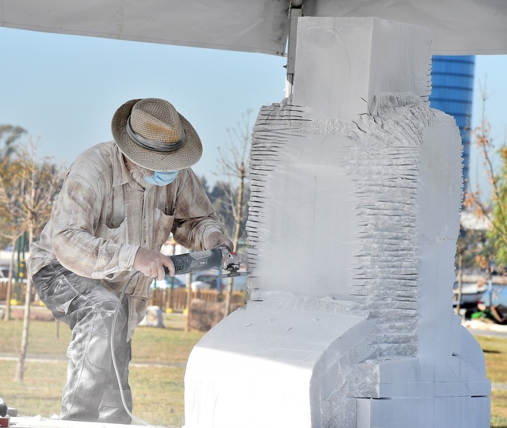 İzmir’de heykel şöleni başlıyor 