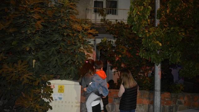 İzmir’de iki katlı binada patlama: 3 yaralı