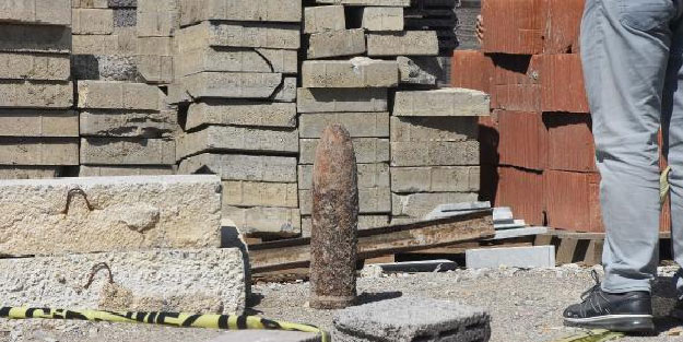 İzmir'de inşaatta top mermisi bulundu!