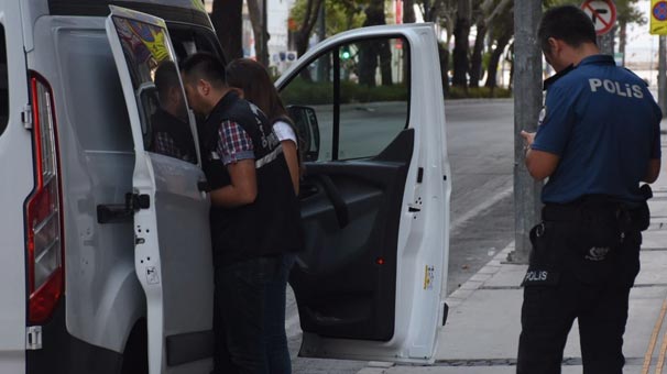 İzmir'de iş yerinin bodrum katında ceset bulundu