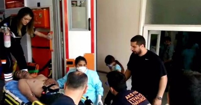 İzmir'de işçiler kimyasal kazanın içine düştü