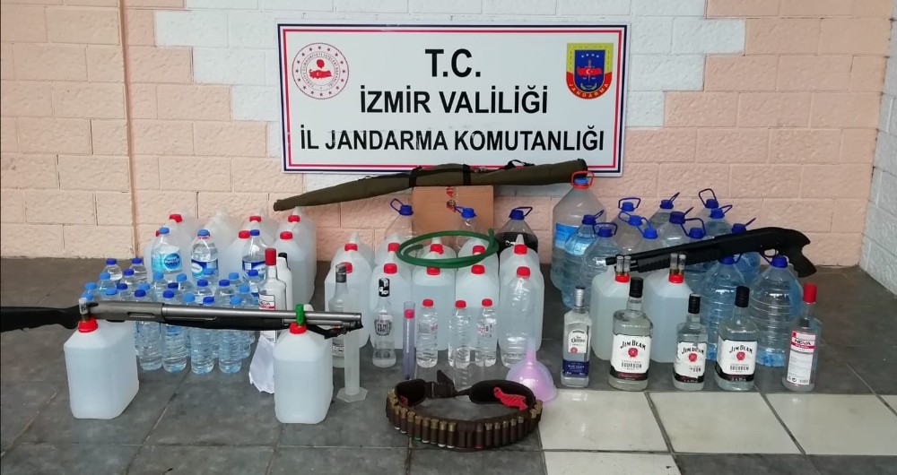 İzmir’de kaçak içki operasyonu 