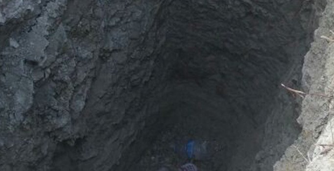 İzmir'de kaçak kazı yapan şahıslar suçüstü enselendi