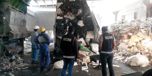 İzmir'de kaçak sigaralar imha edildi