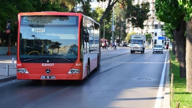 İzmir'de kadınlar 22.00'den sonra istedikleri yerde otobüsten inebilecek