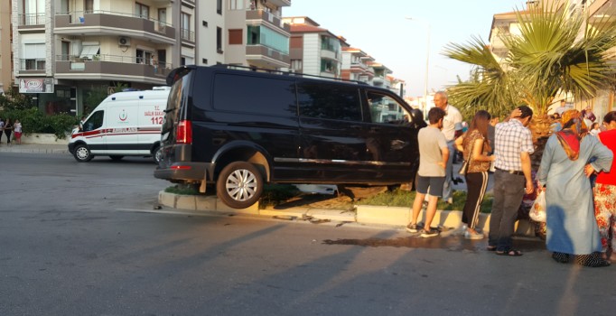 İzmir'de kaza: 1 kişi öldü, 3 kişi yaralandı