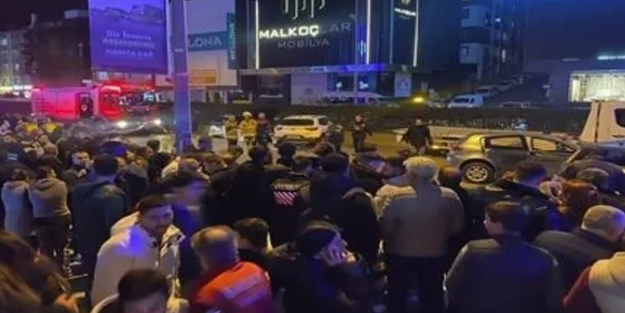 İzmir'de kaza yapanlara başka bir araç çarptı: 2 ölü 7 yaralı