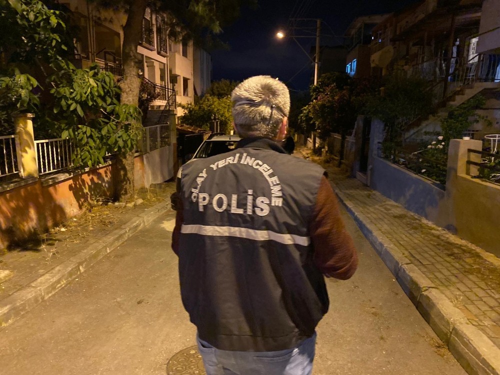 İzmir’de korkunç cinayet: 14 yerinden bıçaklanan şahıs, hayatını kaybetti 
