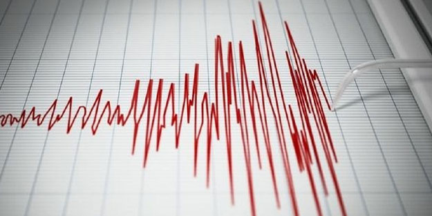 İzmir'de korkutan deprem
