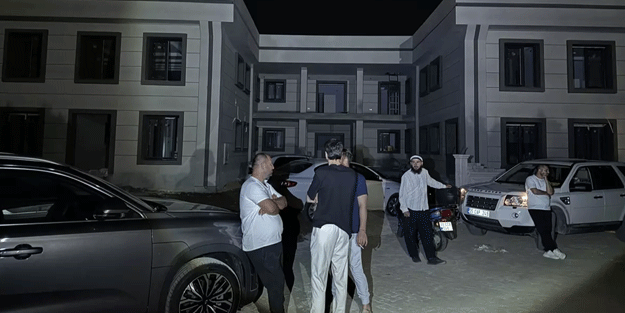 İzmir'de 'Kur'an kursu inşaatı yıkılacak' iddiası! Mahalleli nöbet tutmaya başladı